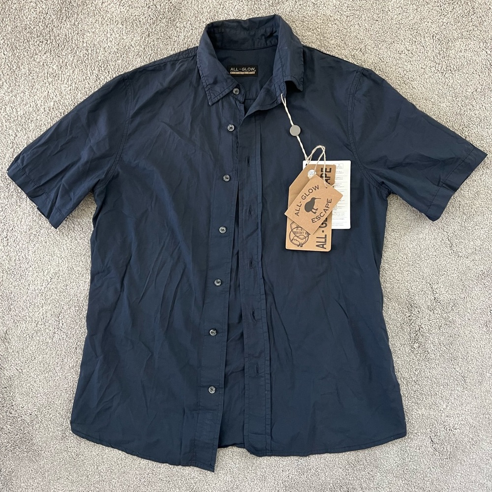 NWT All-Glow Escape short sleeve lightweight shirt